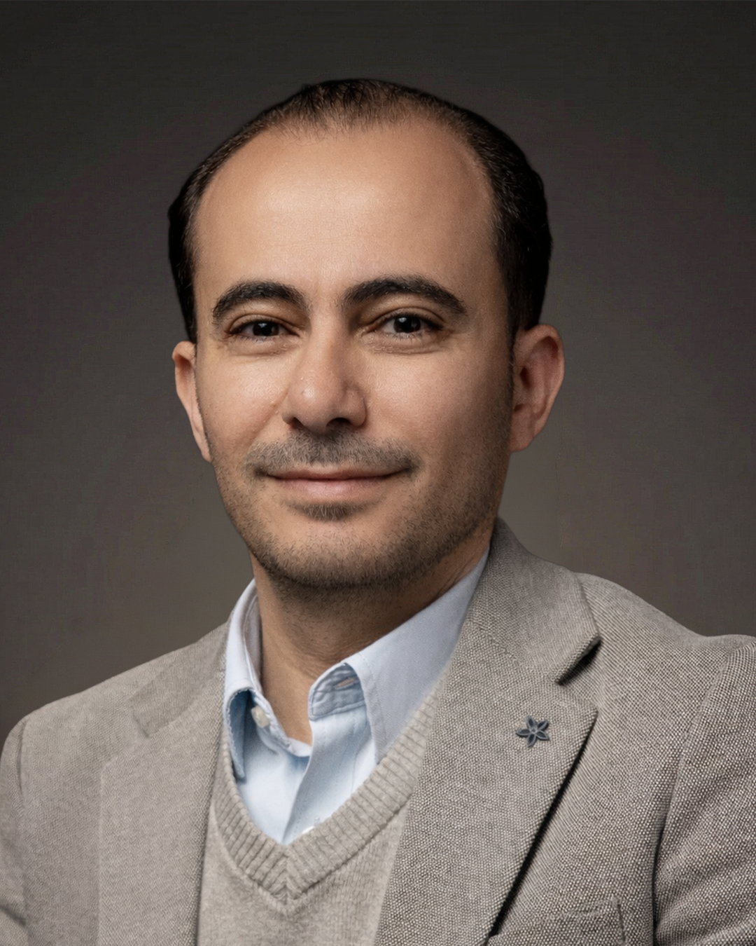 محمد الحسن - المدير الإداري